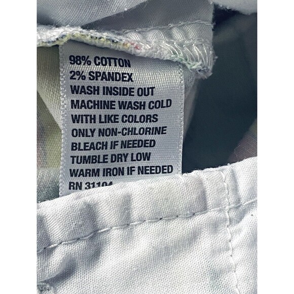 Crown & Ivy Women's Plus size 20W Multicolor Shorts with Stretch 20 - Picture 6 of 6